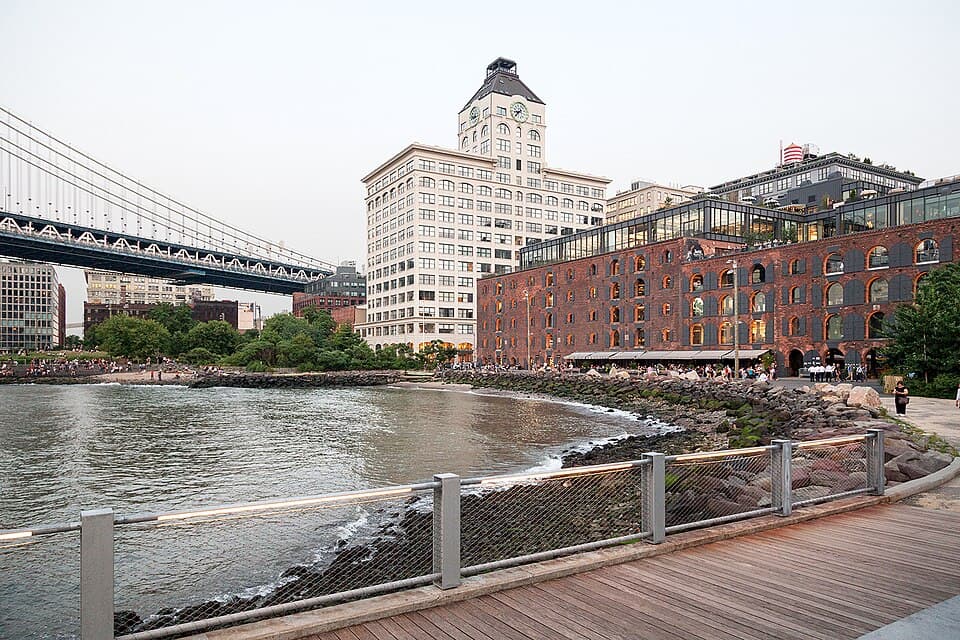 DUMBO
